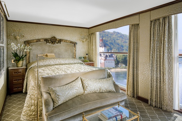 Uniworld Boutique S.S. ANTOINETTE Suite 16.jpg